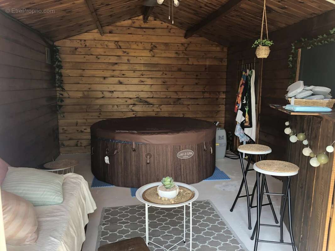 Maison à LA CHAPELLE-SUR-OREUSE