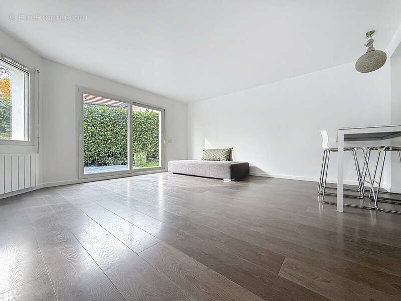 Maison à PREVESSIN-MOENS