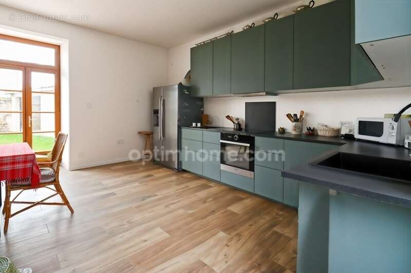 Maison à MAGNAC-LAVAL