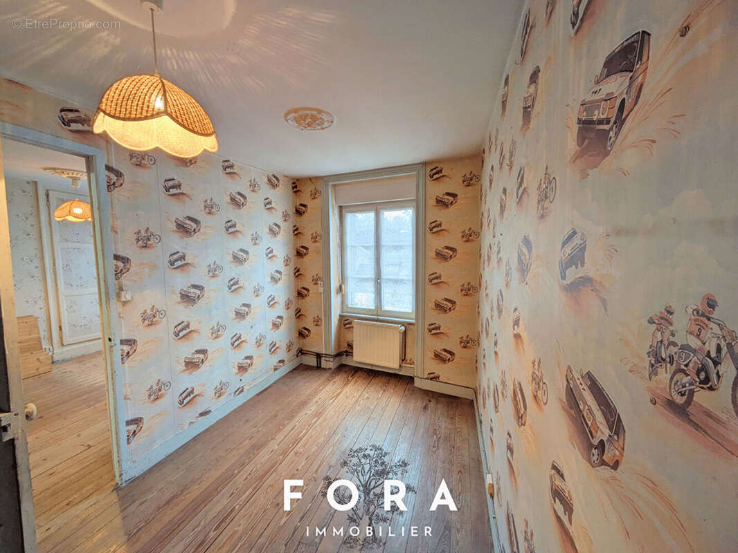 Maison à CONDE-SUR-NOIREAU