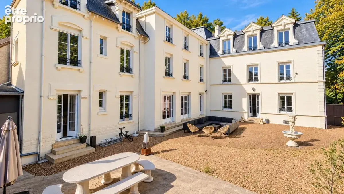 Demeure d'exception XVIIIe-XIXe de 450 m² sur parc clos 1 500 m² : Piscine couverte chauffée, sauna, suites et espace profession - photo 2