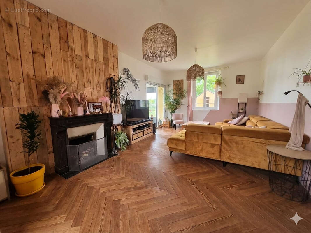 Maison de maître à vendre - Secteur Cany-Barville/Saint Valéry en Caux - 202 m² - 6 chambres - Dépendances - Terrain 1,2 hectare - photo 2