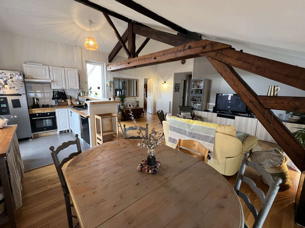 Appartement à SAINT-ETIENNE