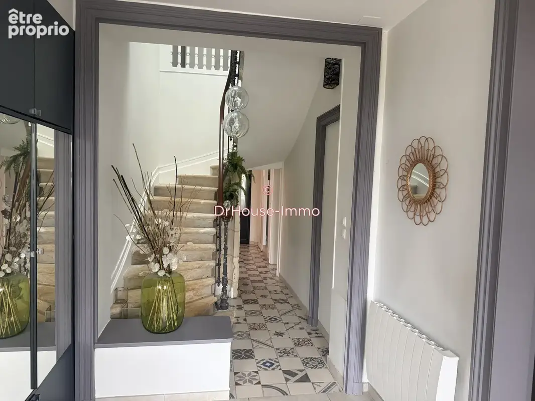 Maison 10 pièces 240 m² à vendre à Villenave-D'ornon (33140) - photo 4