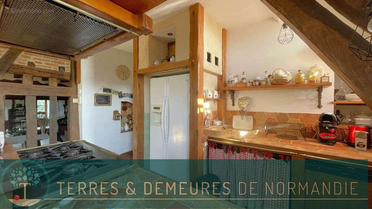 Maison à BURES-EN-BRAY