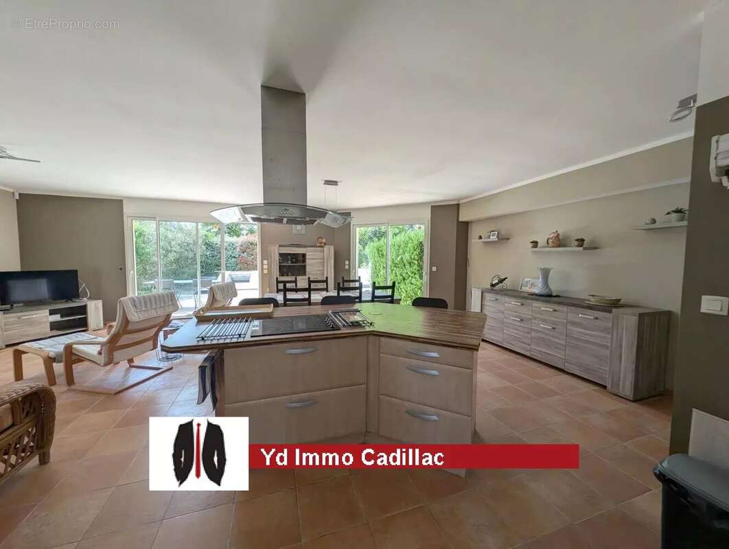 Maison à SAINTE-CROIX-DU-MONT