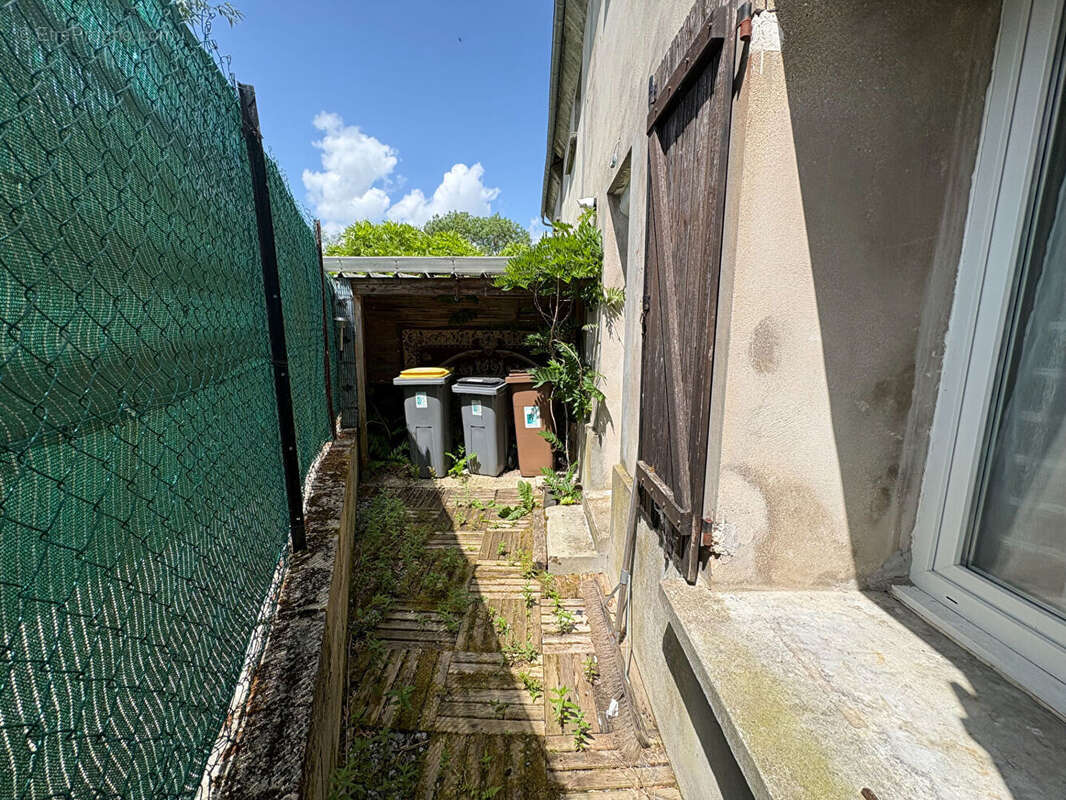 Maison à CLACY-ET-THIERRET