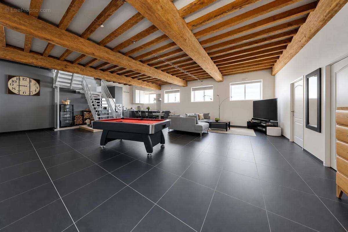 Superbe maison familiale de 230 m² - la chapelle-de-guinchay - photo 9