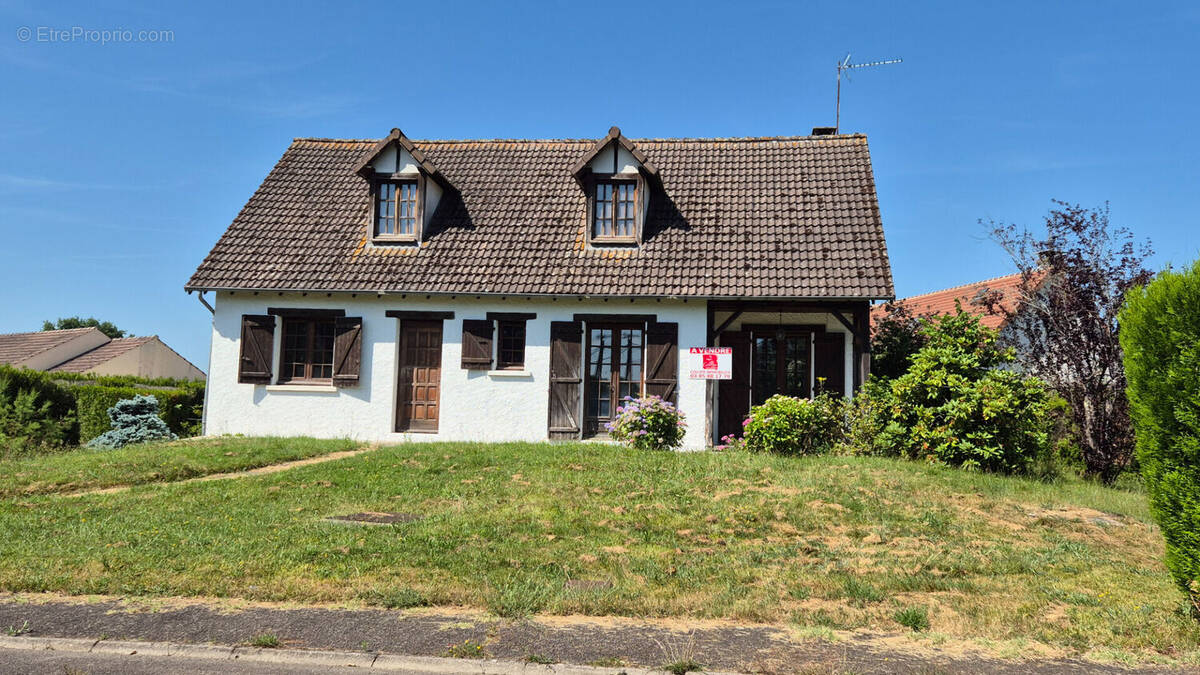 Maison à PARAY-LE-MONIAL
