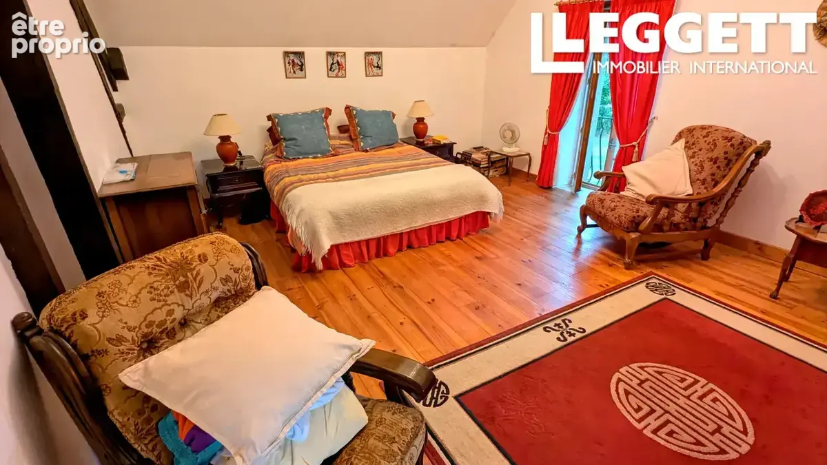Belle maison de campagne avec écuries, granges et plus 4595 m² de terrain, dans un hameau accueillant - photo 7