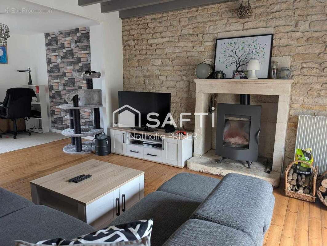 Photo 6 - Maison à VOUILLE