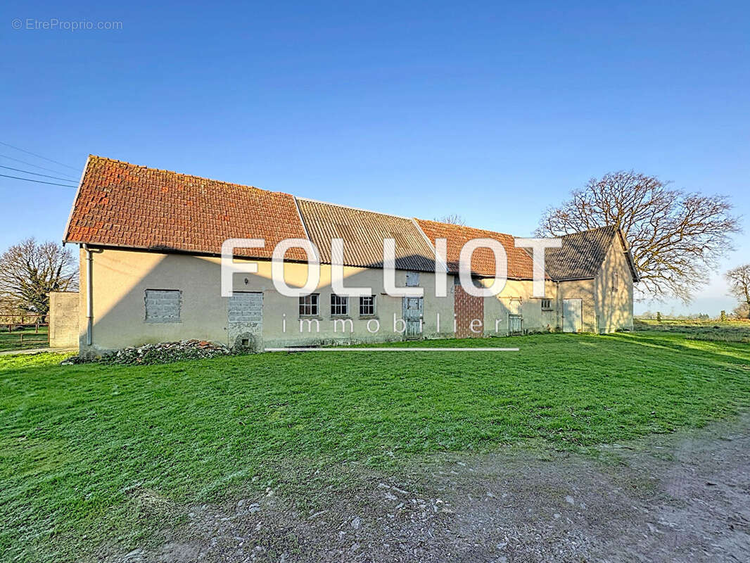 Maison à LE MESNIL-ROUXELIN