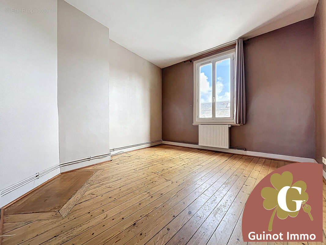 Appartement à LILLEBONNE