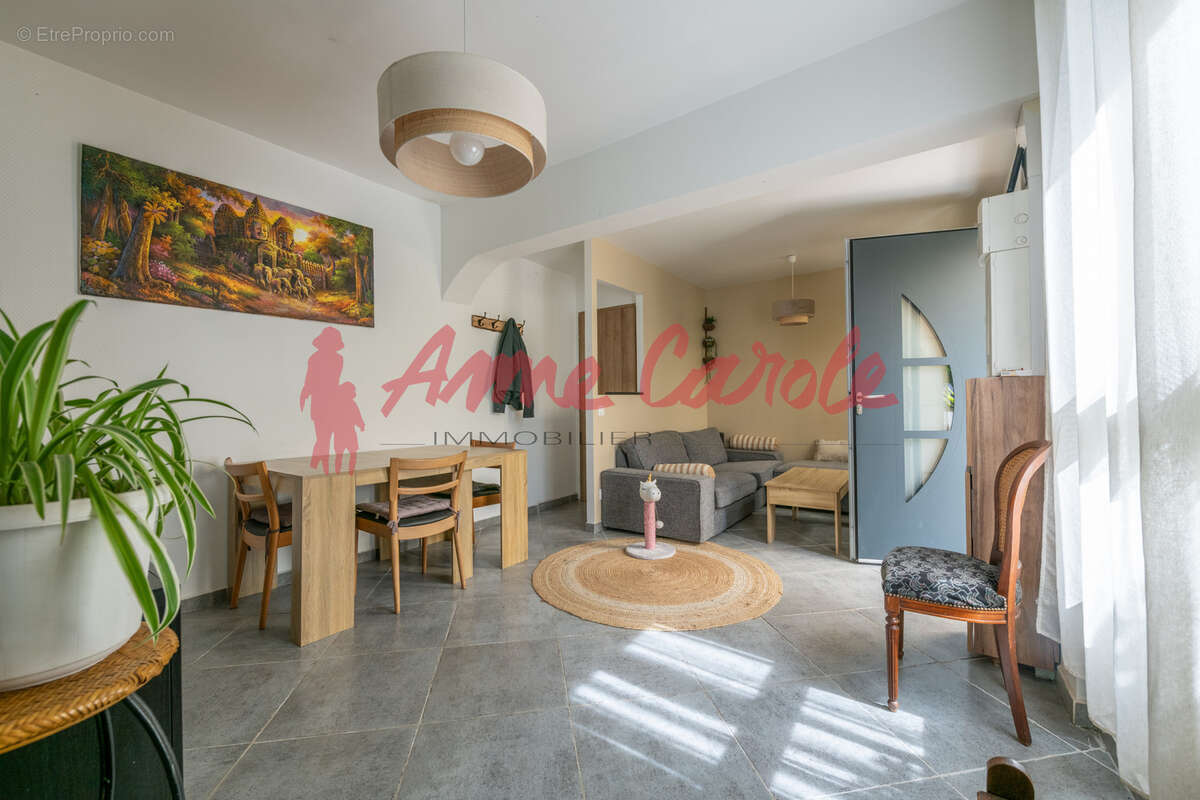 Maison en copropriété 2/3 pièces 41 M2 carrez et 100 m2 utiles - photo 3