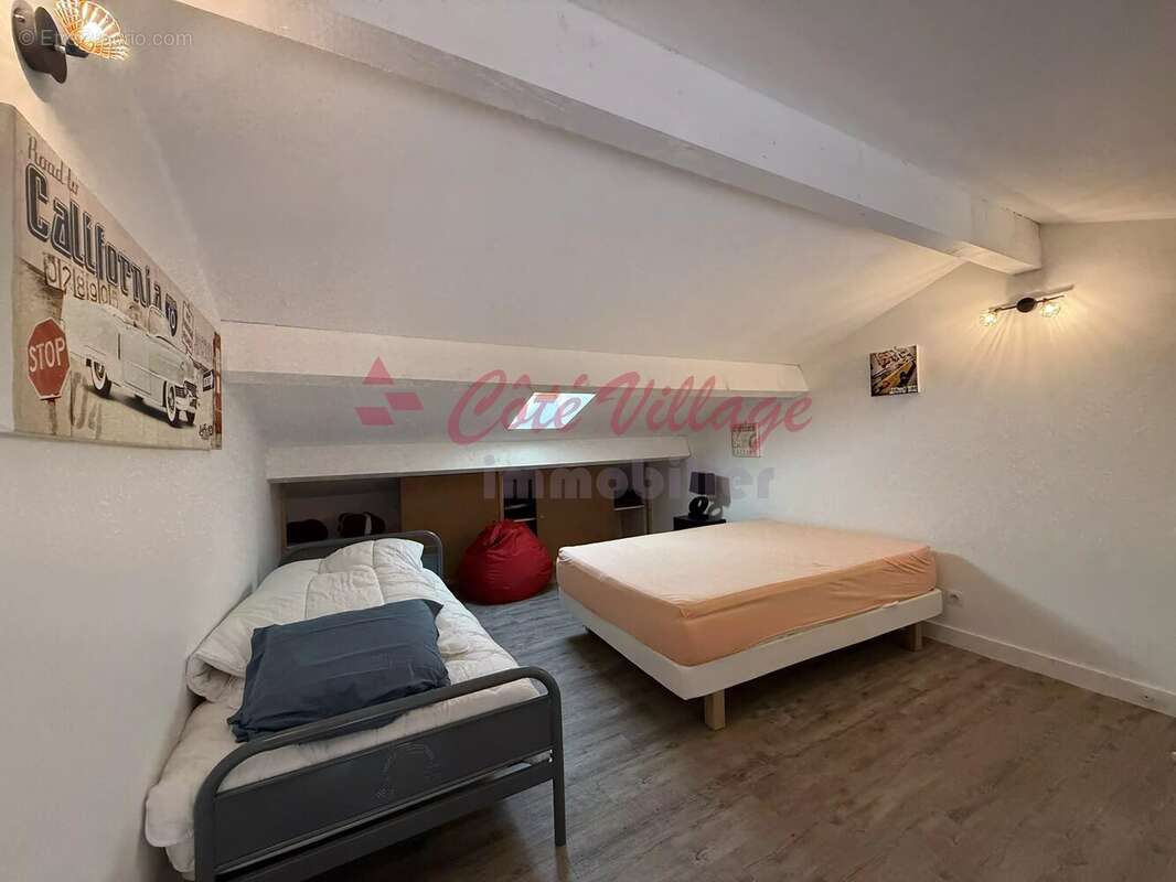 Gruissan – maison de village avec terrasse panoramique sur l'étang et grand garage - photo 16