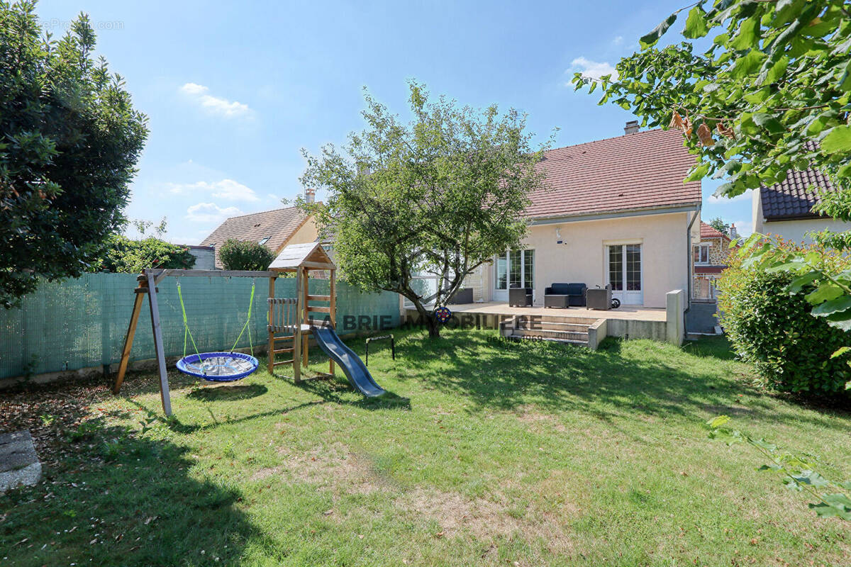 Maison à VILLECRESNES