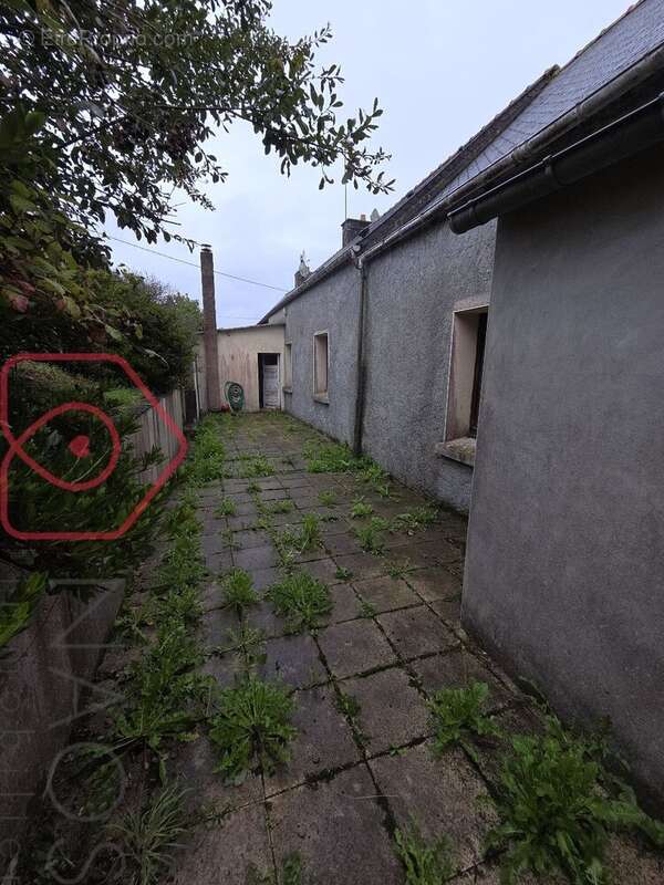 Maison à PONT-MELVEZ