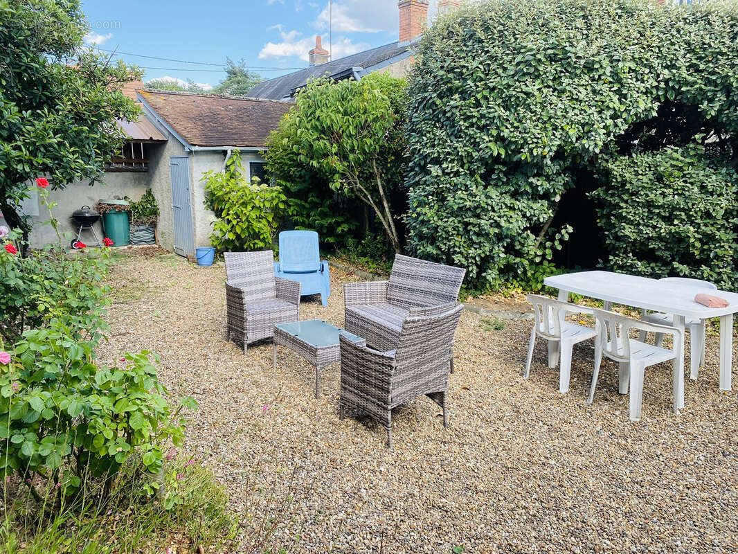 Maison à CHAUMONT-SUR-LOIRE