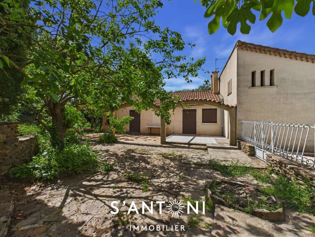 MARAUSSAN  Villa familiale de 155 m² sur une magnifique parcelle arborée de 1 300 m² avec piscine et grand garage - photo 13