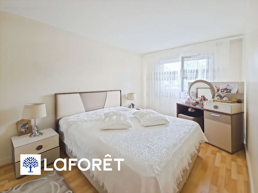 Appartement Grigny 5 pièces 78.54 m² - photo 5