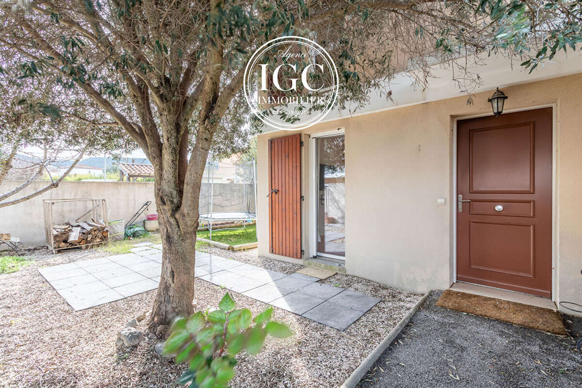 Maison à CHATEAUNEUF-LES-MARTIGUES