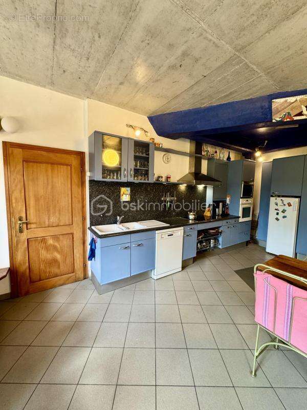 Au cœur de Porcelette  Maison de Village Atypique 260 m², 13 pièces, 7 Chambres, Garage, Terrain de 14 ares - photo 10