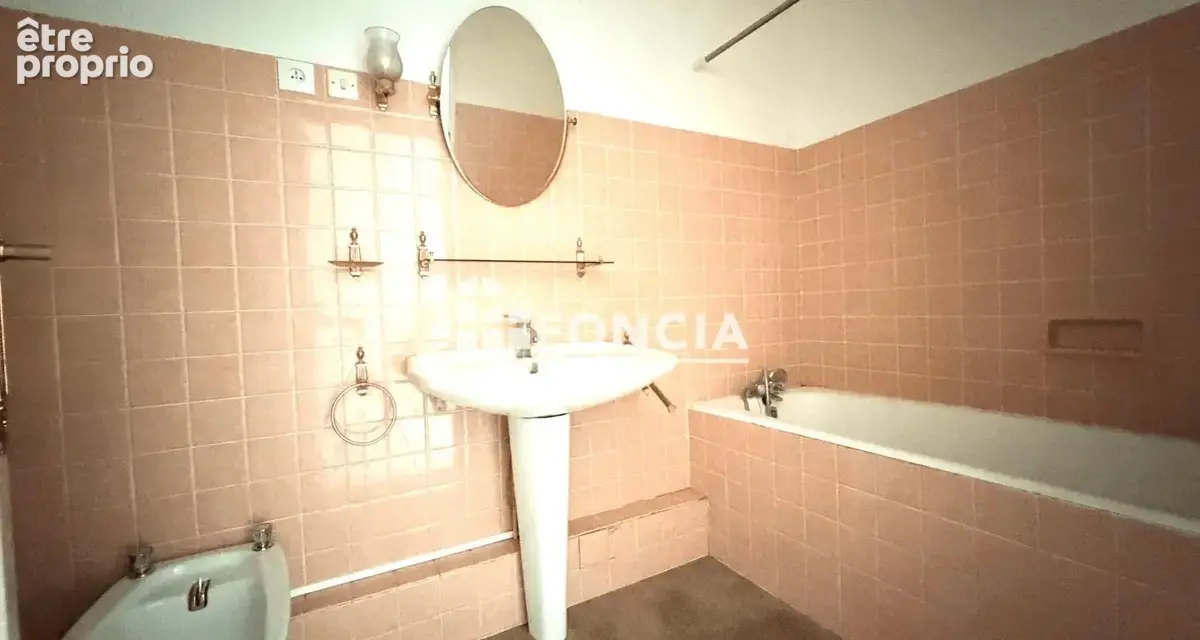 Appartement T5, 2 chambres centre de ville de La Flèche avec vue imprenable sur Le Loir - photo 11