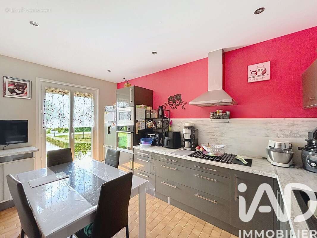 Maison 110 m² à Branges  - photo 4