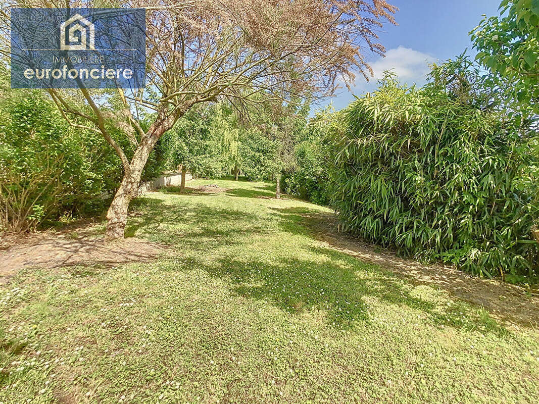 Maison à SAINT-BENOIST-SUR-VANNE