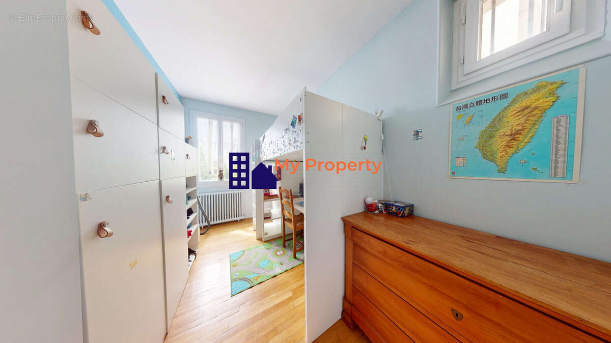 Appartement à HOUILLES