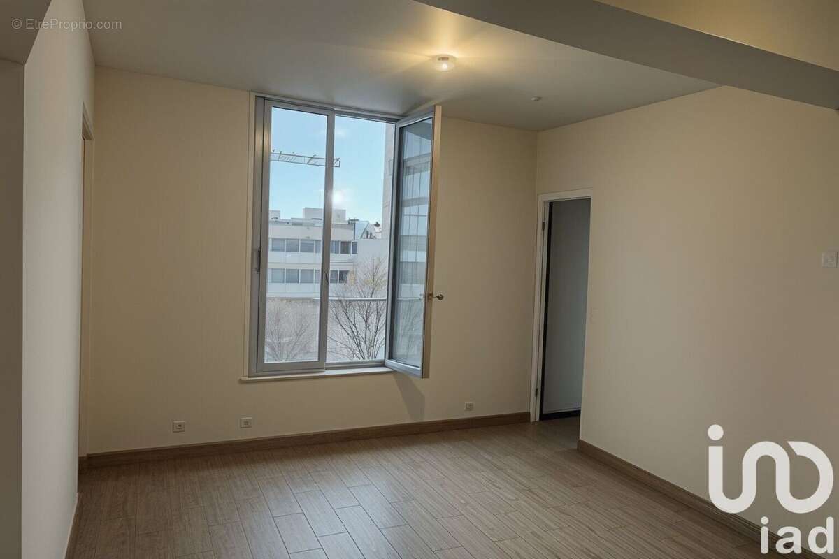 Photo 2 - Appartement à AUBERVILLIERS