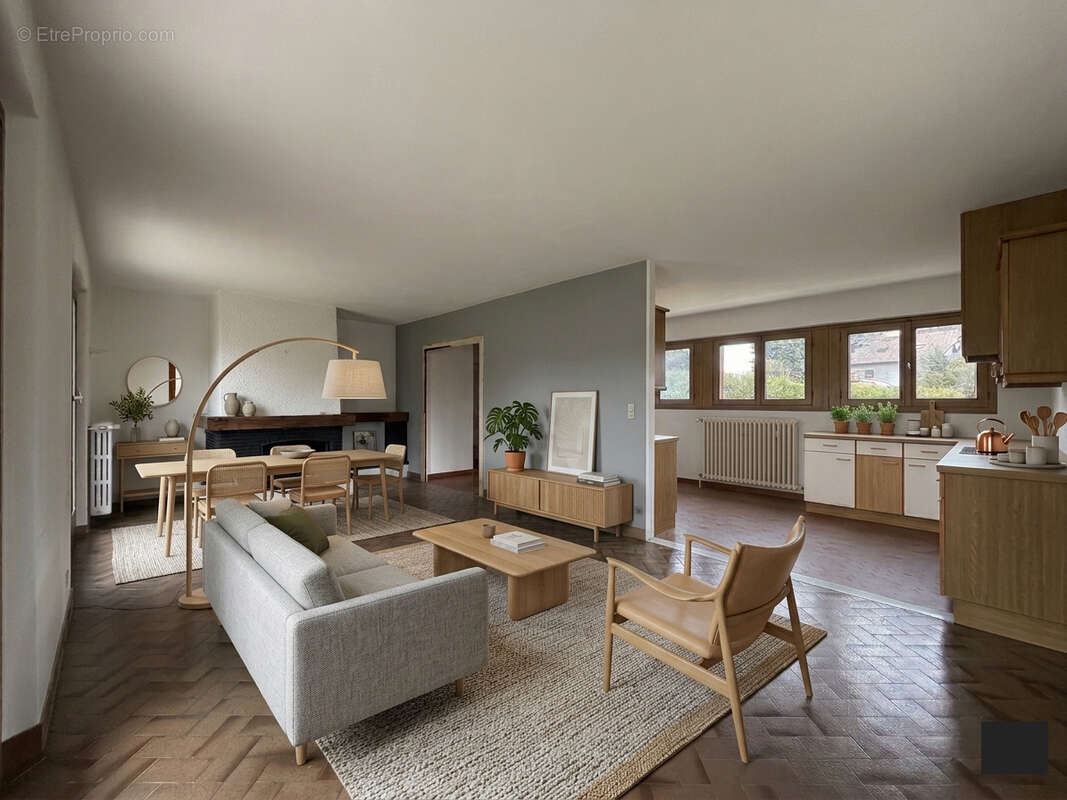 Maison à LA ROCHE-SUR-FORON