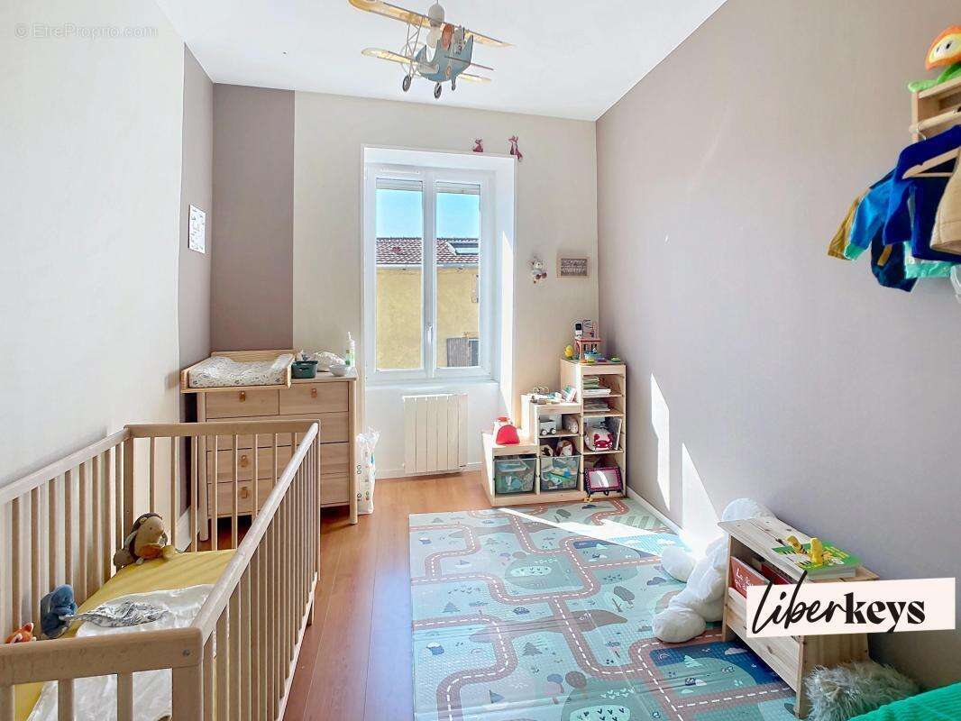 Appartement à CAILLOUX-SUR-FONTAINES