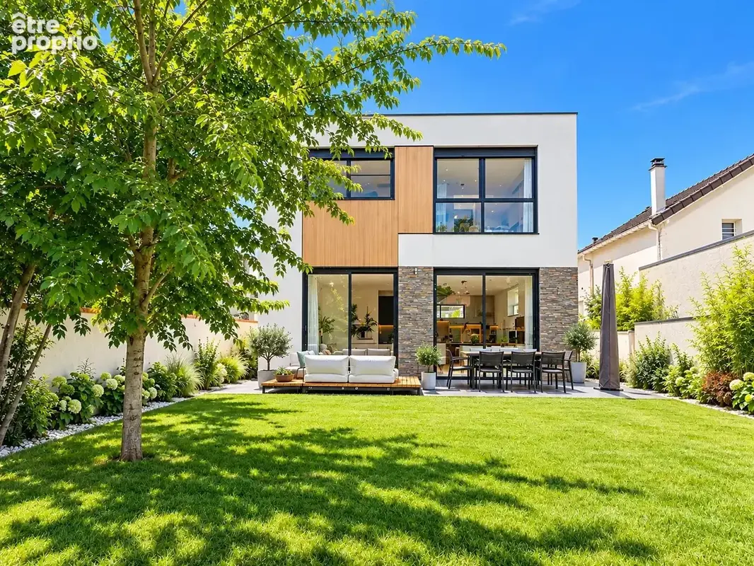 Photo Maison à Saint-Maur-Des-Fosses au prix de 1 600 000€