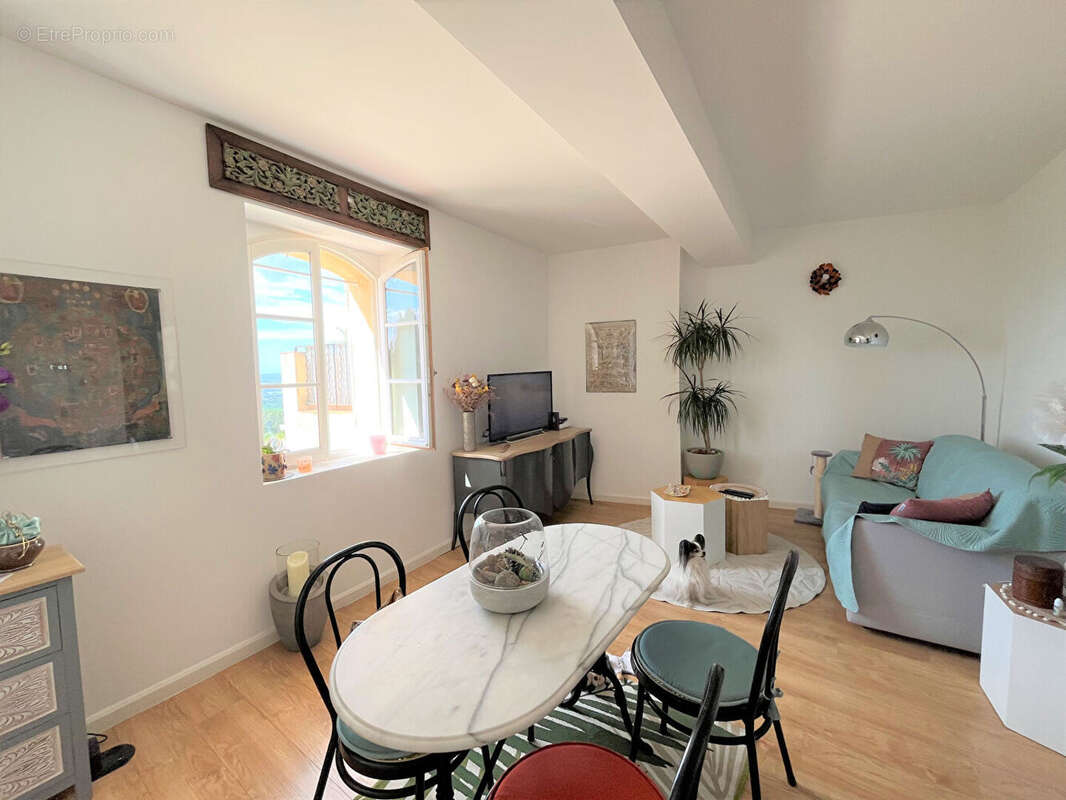 Appartement à EGUILLES