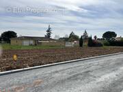 Terrain à LESCURE-D&#039;ALBIGEOIS