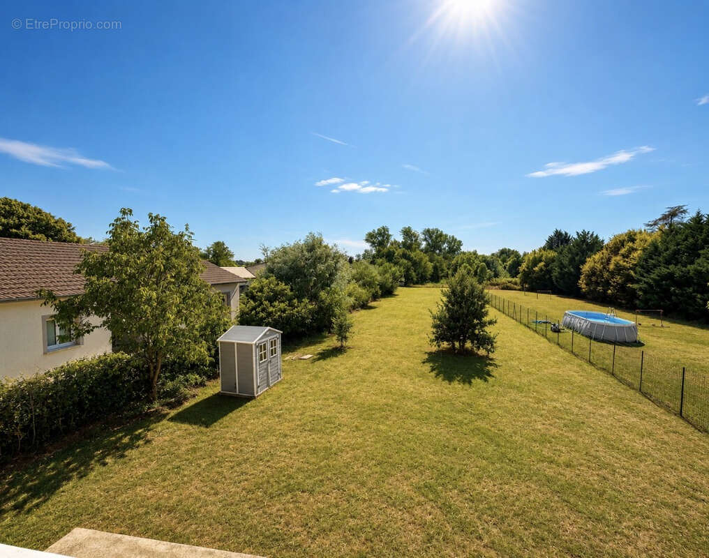 Maison T4 avec Grand jardin à Saint Romain de Jalionas - photo 3