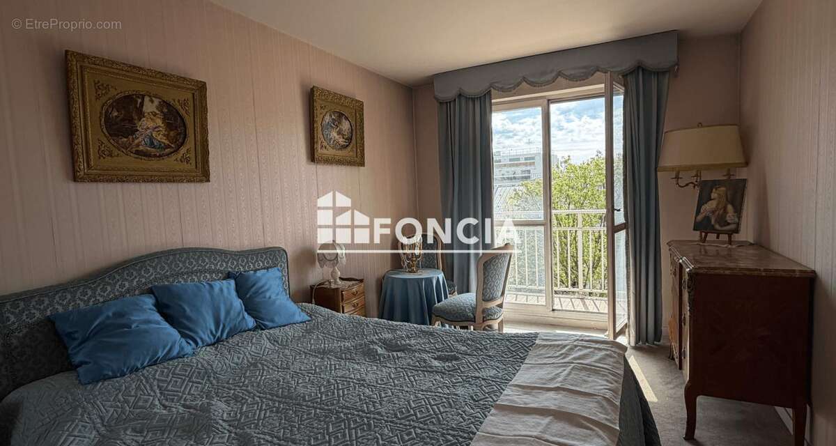 Appartement à PARIS-20E