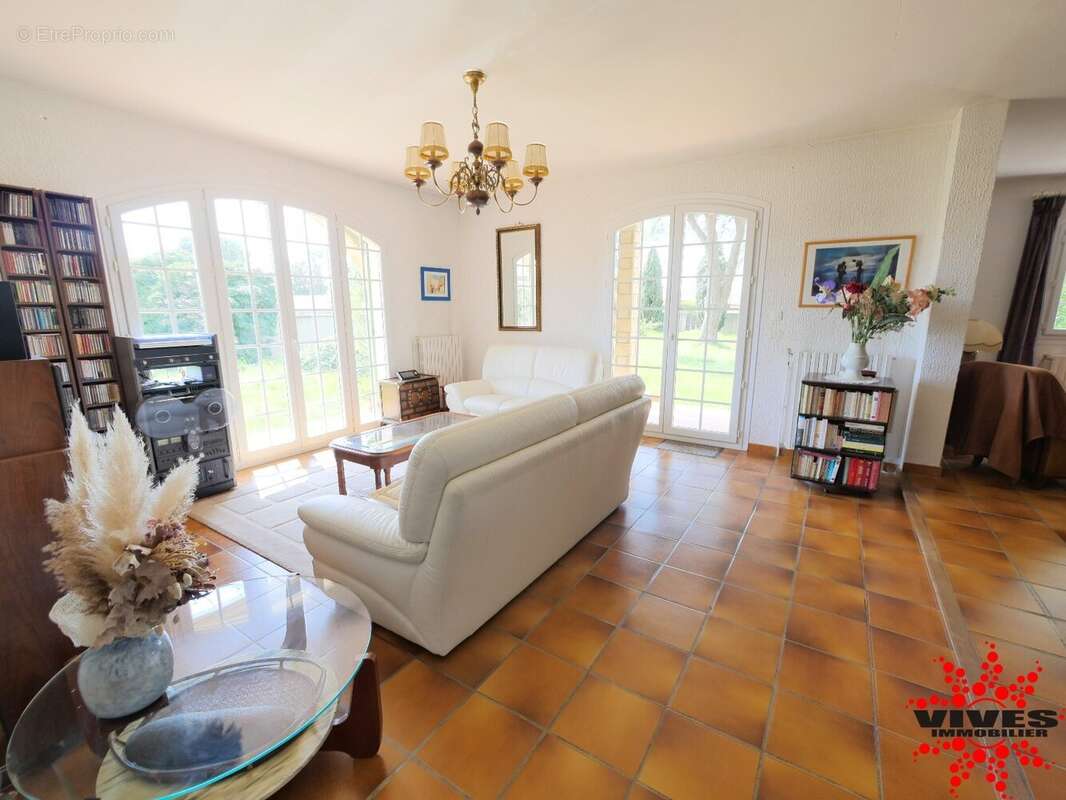 Villa familiale avec beaux volumes - photo 2
