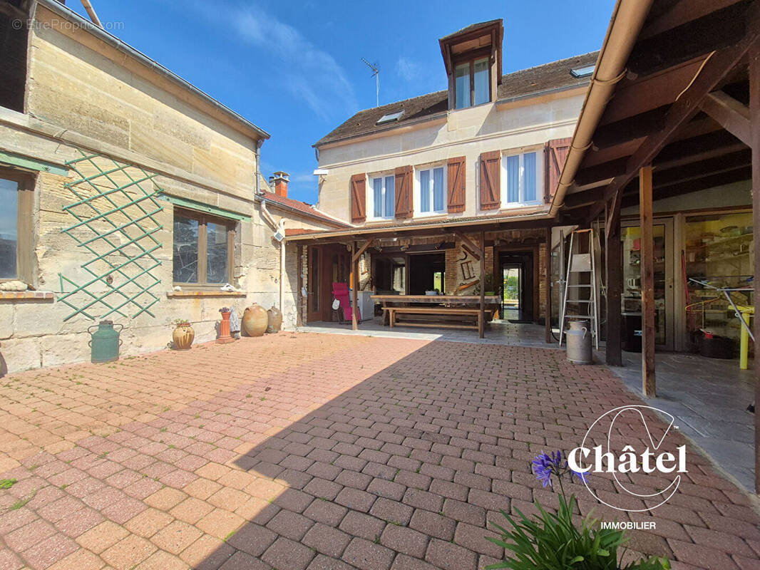 Maison à MONTATAIRE