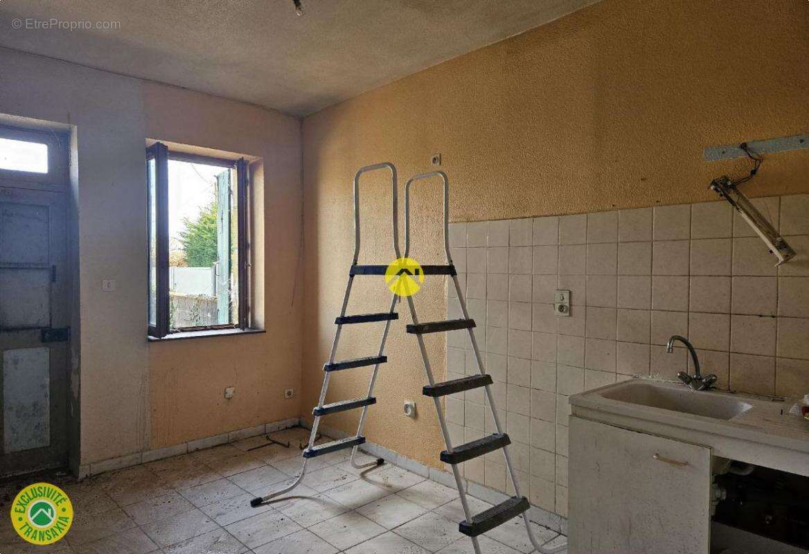 Maison à COSNE-D&#039;ALLIER