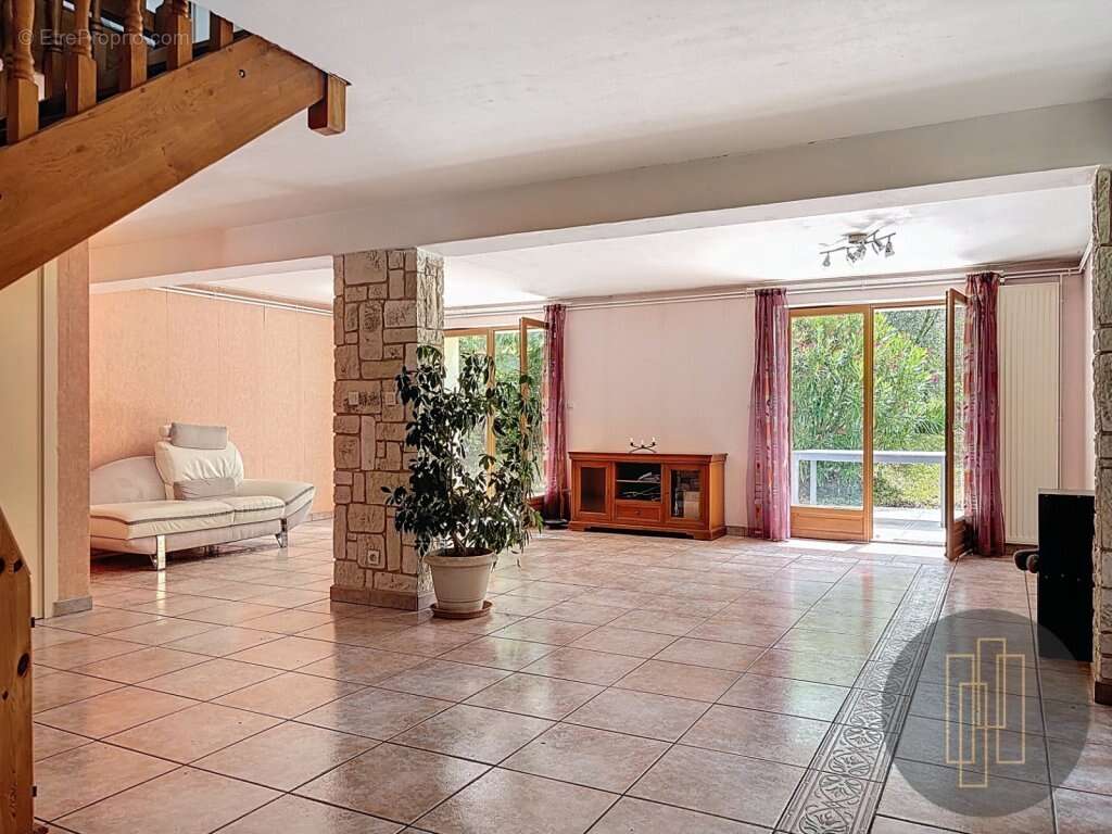 Maison à VILLEFRANCHE-SUR-SAONE