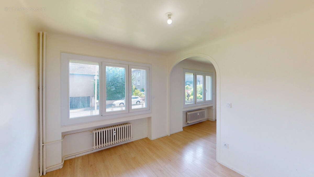 Appartement à FRAISSES