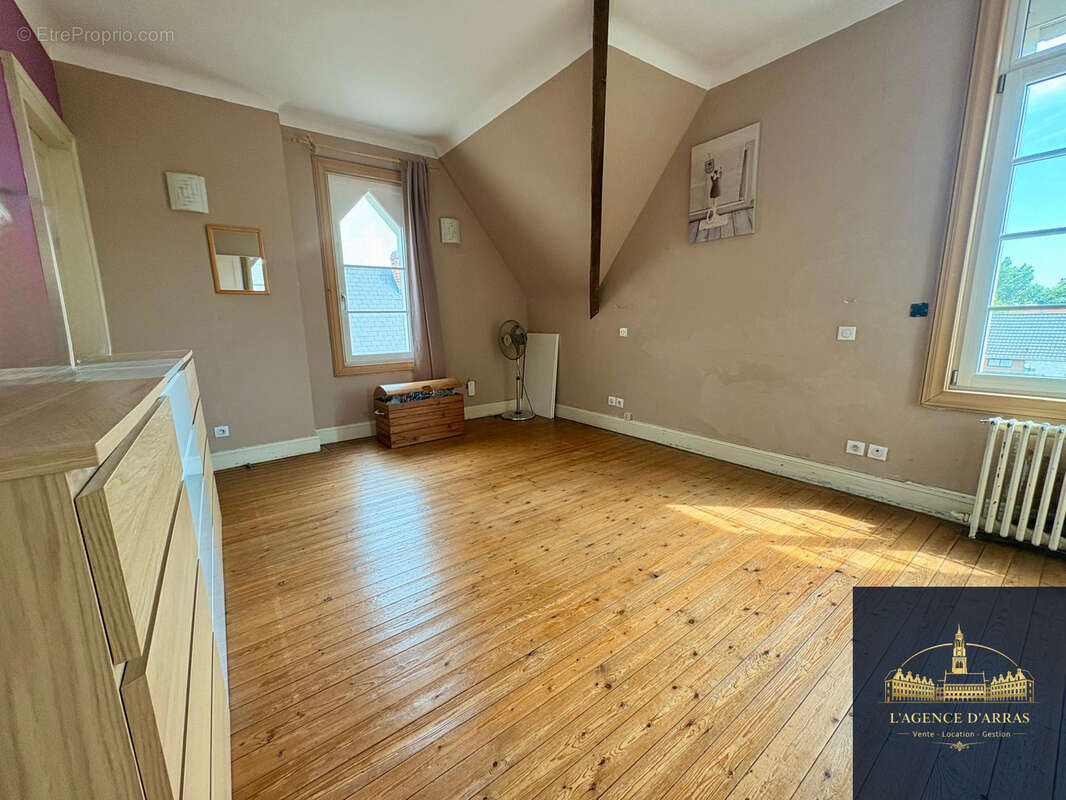Maison de maître de caractère  171 m2 sur parcelle de 1000 m2  Prix raisonnable pour un bien d'exception - photo 14