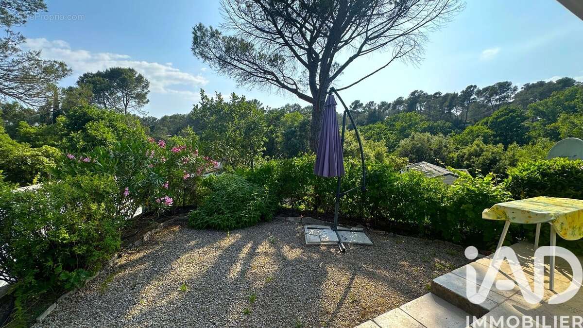 Photo 2 - Terrain à FREJUS