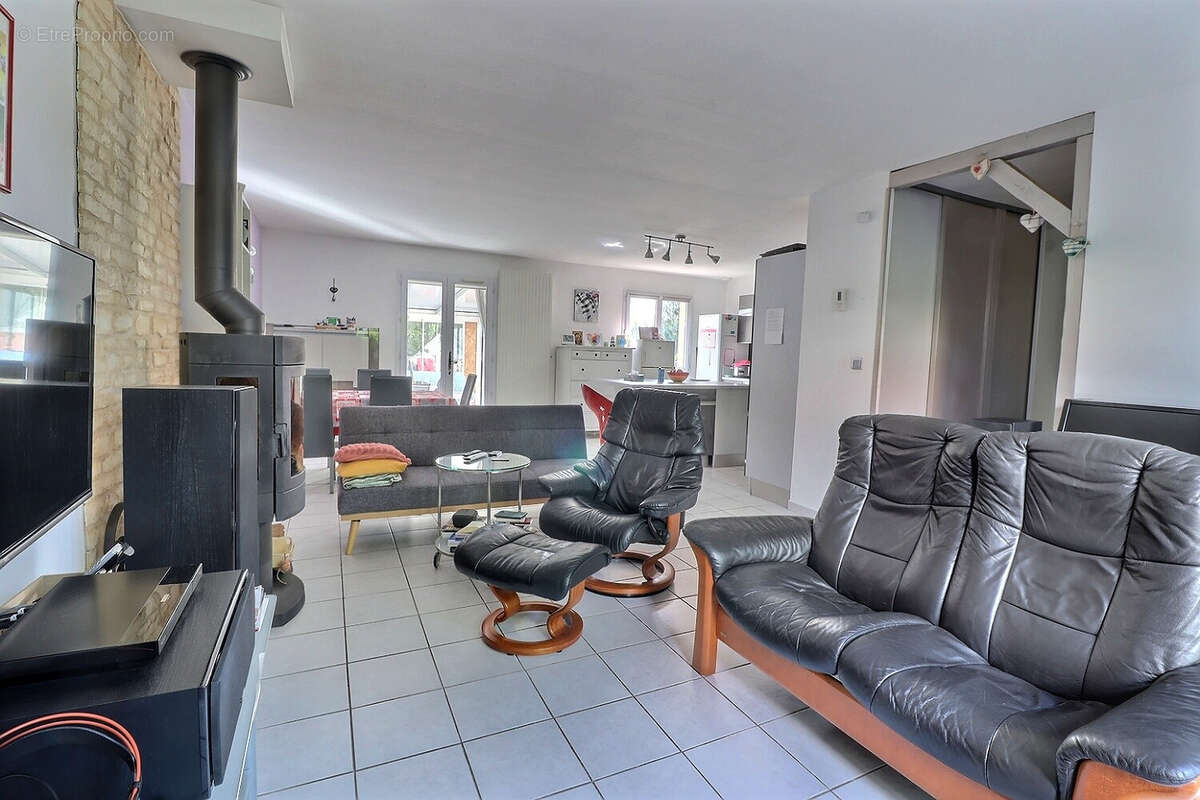 Maison à SAINT-LEGER-SUR-DHEUNE