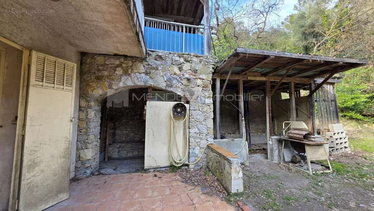 Maison familiale-immeuble a renover la trinite - photo 16