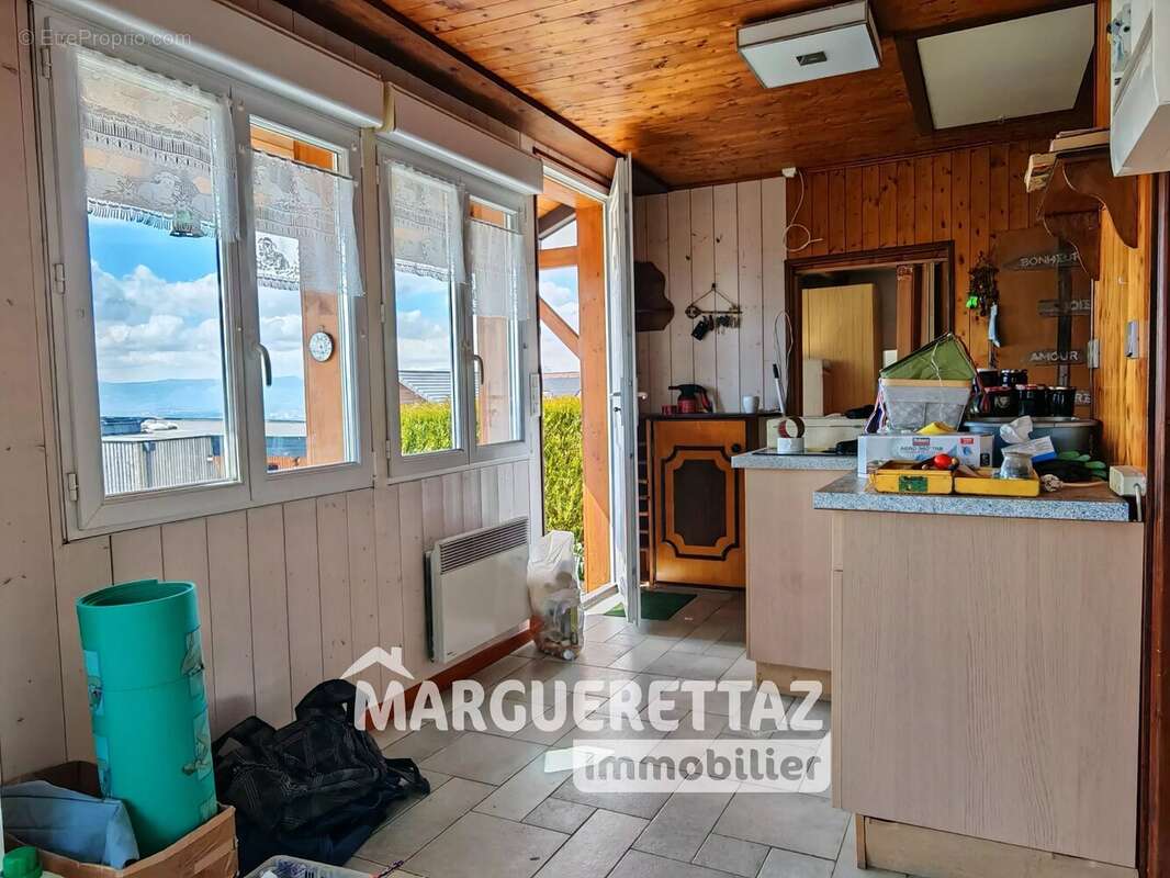 Appartement à CRANVES-SALES