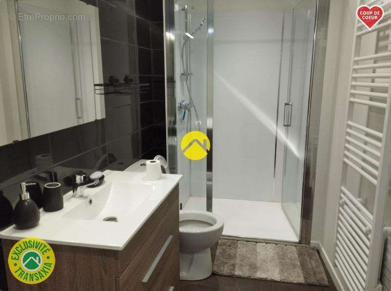 Appartement à VIC-SUR-CERE