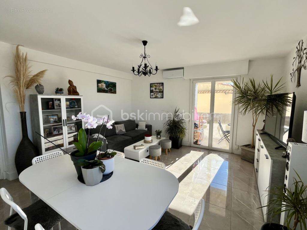 Appartement à FREJUS